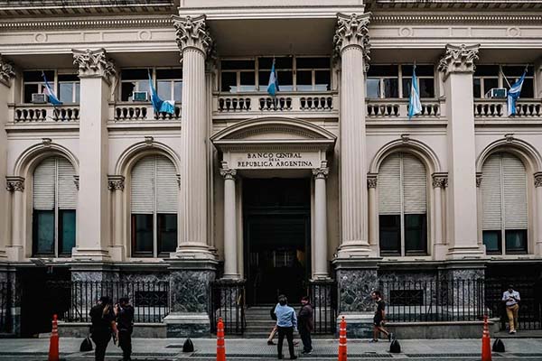 La fachada del Banco Central de La República Argentina, en una fotografía de archivo. EFE/Juan Ignacio Roncoroni