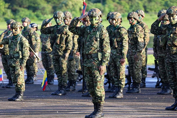  Soldados del Ejército Nacional en formación. Foto Comando General Fuerzas Militares de Colombia 