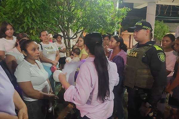 Habitantes de la población en el plantón pidiendo justicia por Soraya Villalba. Foto suministrada por Alcides Macías