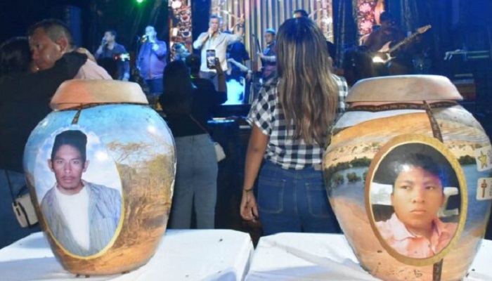 En una fiesta cerró la ceremonia de exhumación de los hermanos Marco Tulio y Manuel de Jesús Montiel Uriana.