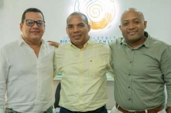 De izquierda a derecha aparecen: Marlon Iván Gómez Henríquez, primer vicepresidente; Enrique Curiel de La Cruz, presidente y Christian Cenen Bermúdez Bermúdez, segundo vicepresidente.
